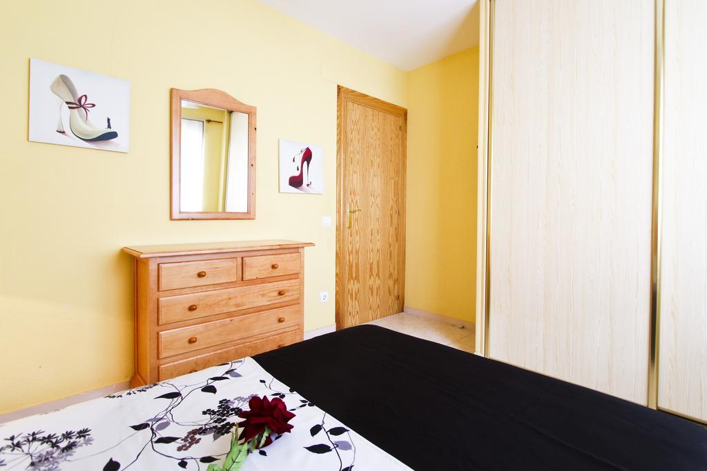 Mar Pineda Planet Costa Dorada Apartment La Pineda Room photo